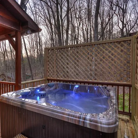 Cardinals Crossing Mountain View Hot Tub Pet-Friendly Firepit Vila